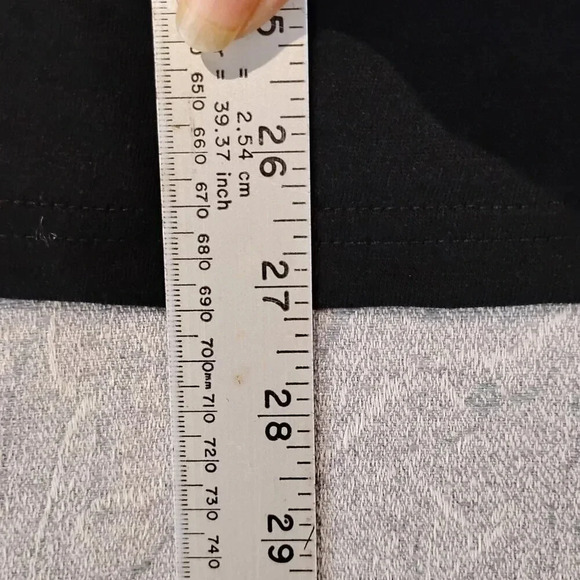 Women's Black Daisy Sleeveless Round Neck Tank Top in Size Large - Picture 8 of 8